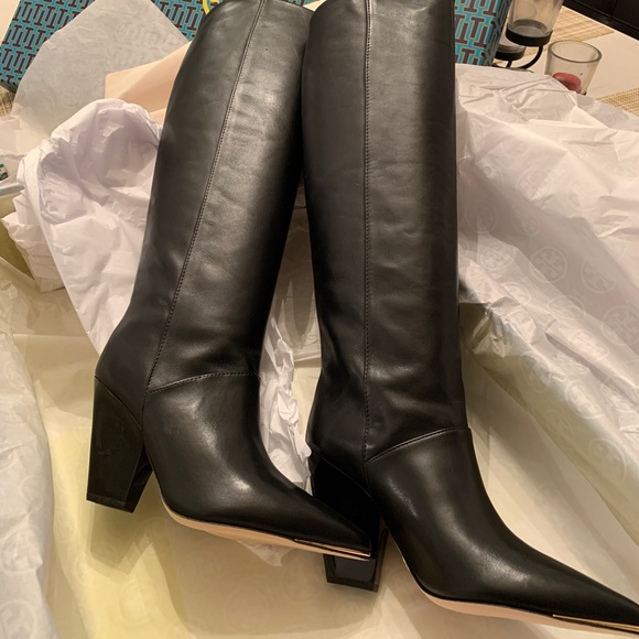 SOLD⛔️TORY BURCH SOFT LEATHER Knee high 3.6" heel pointy gold tip toe boots - Picture 10 of 16